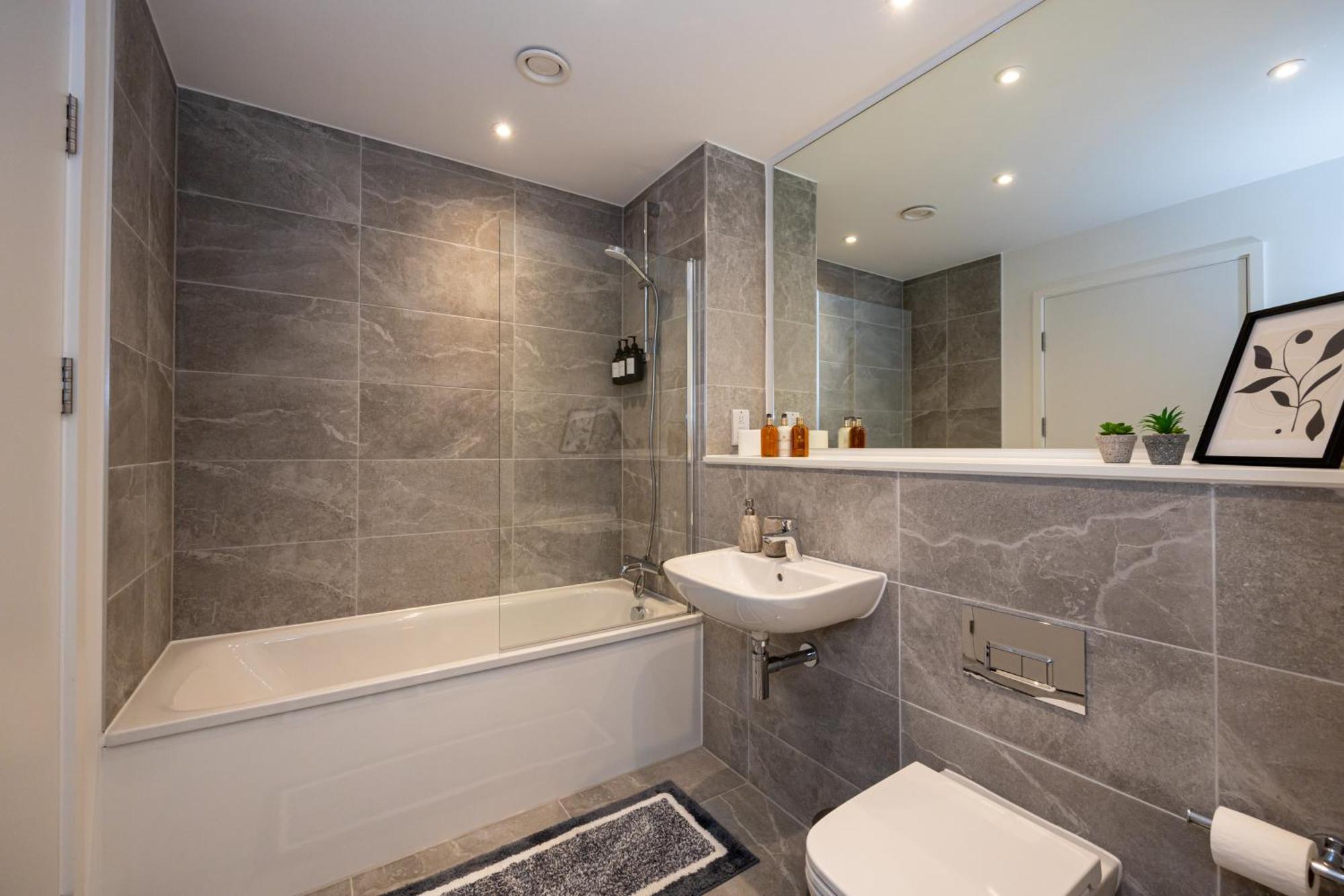Pet Friendly 2Br Near Station By Asquare Letting Apartment Манчестър Екстериор снимка